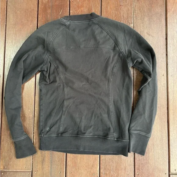 LULULEMON Sweatshirt Womens Size 4 Faded Black Scuba Crew Neck Kangaroo Terry - Picture 7 of 10